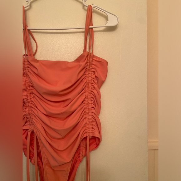 Cyn & Luca Elizabeth One Piece Swimsuit - Size Medium - Apricot/Pink - Picture 5 of 13